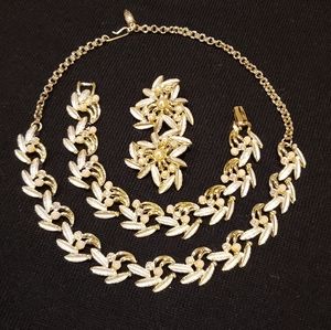 Necklace, Bracelet, Earrings Parure